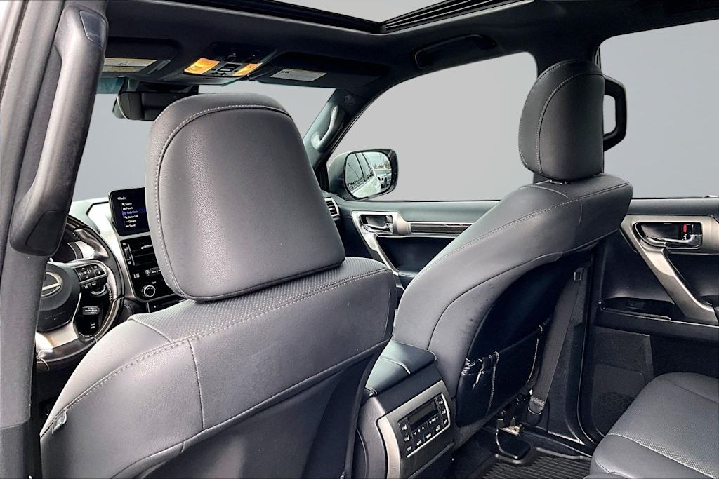 Thumbnail: 2022 Lexus GX - 22