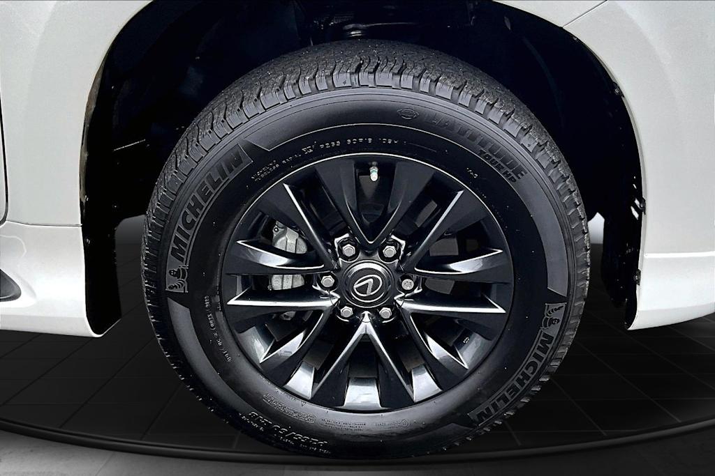 Thumbnail: 2022 Lexus GX - 34