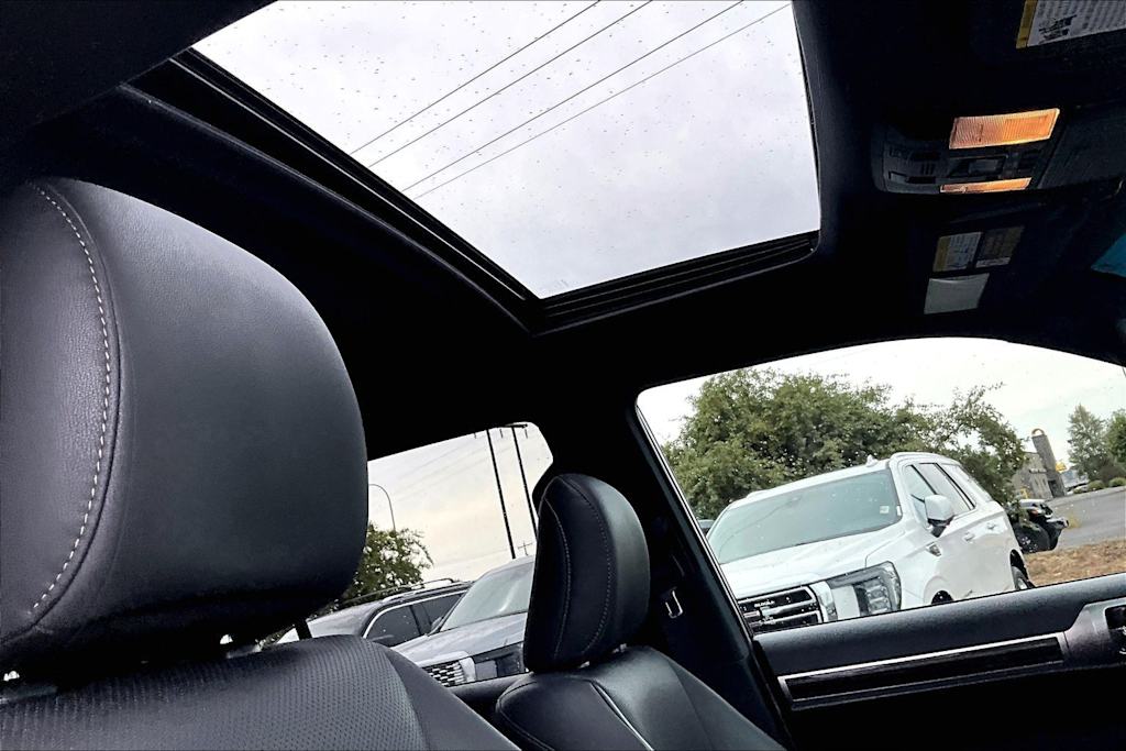Thumbnail: 2022 Lexus GX - 30