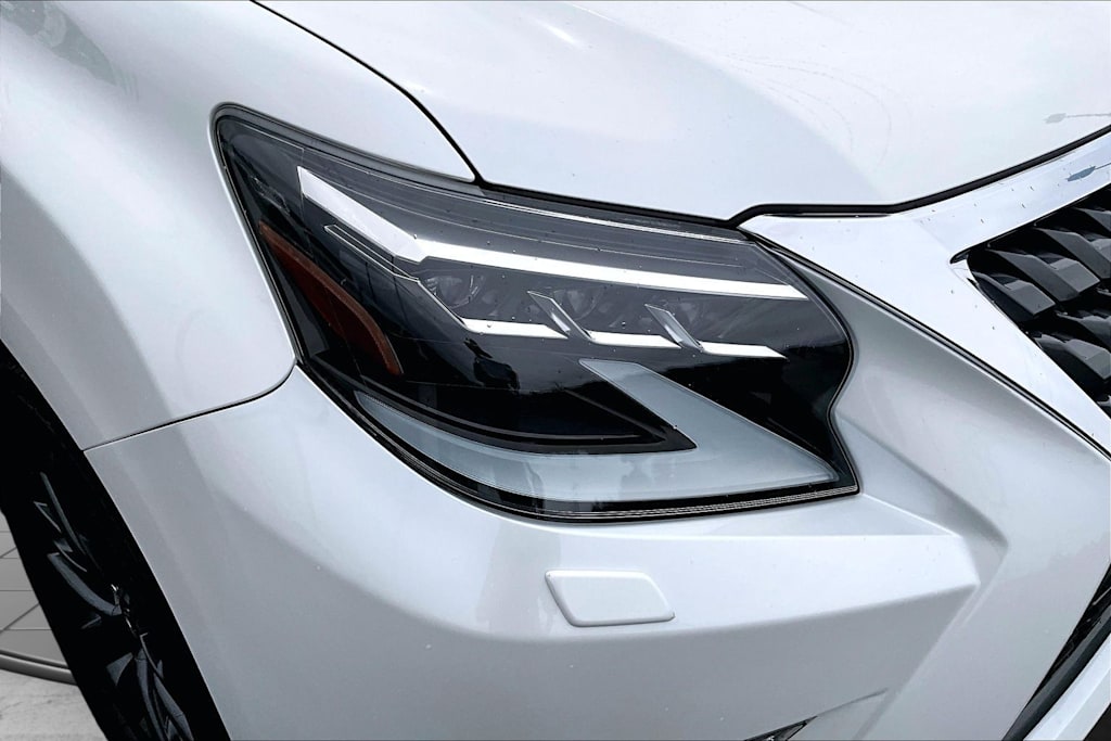 Thumbnail: 2022 Lexus GX - 31