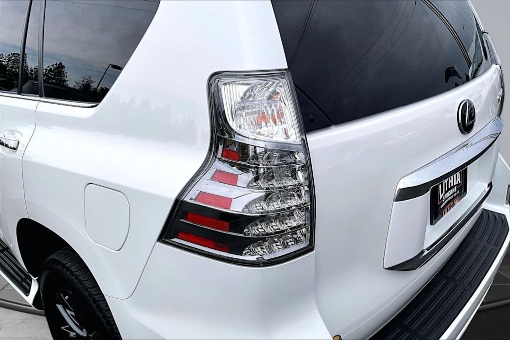 Thumbnail: 2022 Lexus GX - 32