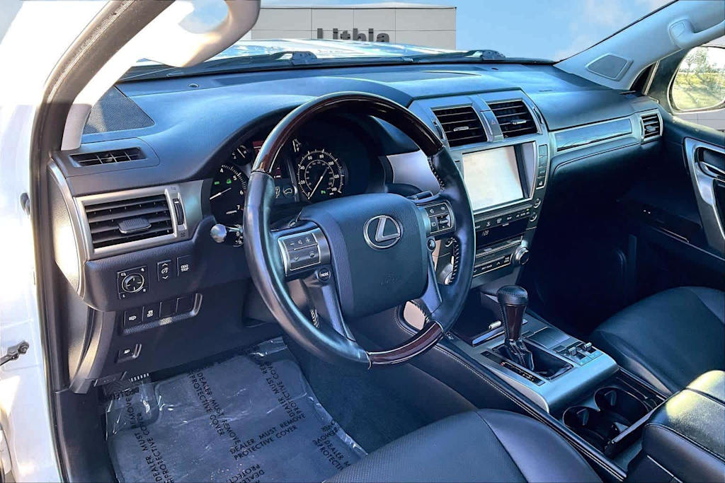 Thumbnail: 2019 Lexus GX - 2