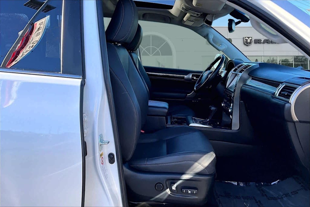 Thumbnail: 2019 Lexus GX - 12