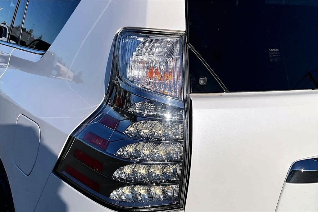 Thumbnail: 2019 Lexus GX - 32