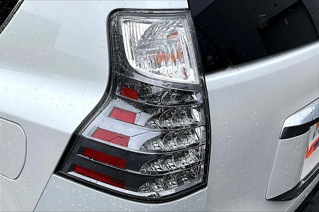 Thumbnail: 2023 Lexus GX - 32