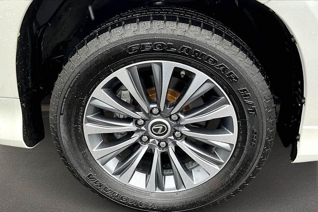 Thumbnail: 2023 Lexus GX - 34