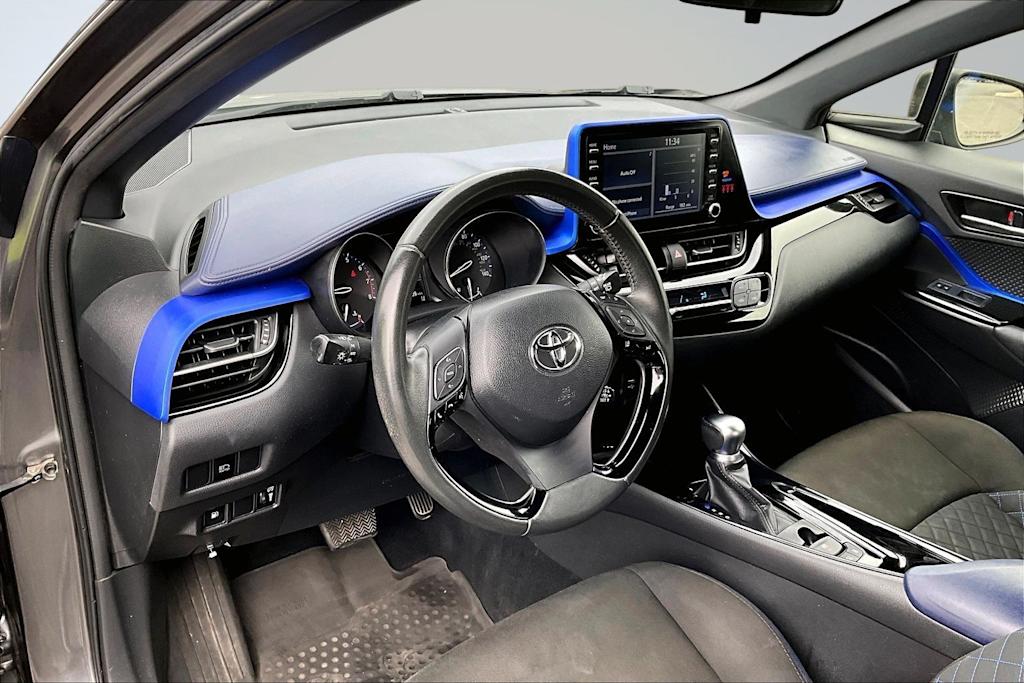Thumbnail: 2022 Toyota C-HR - 2