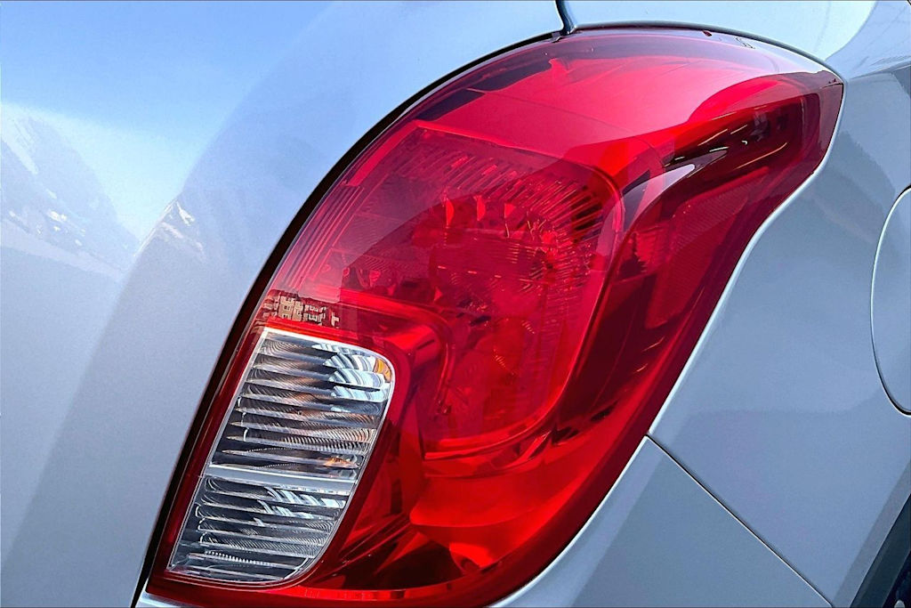 Thumbnail: 2015 Buick Encore - 32