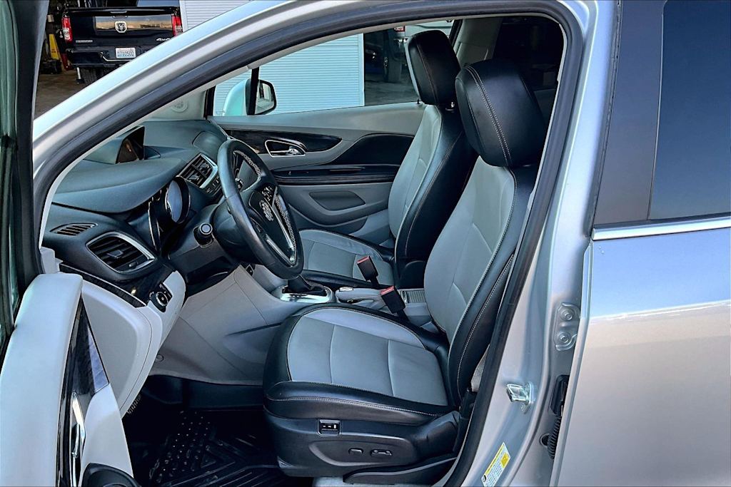 Thumbnail: 2015 Buick Encore - 11