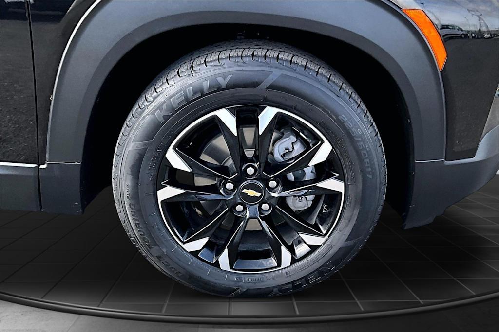 Thumbnail: 2023 Chevrolet TrailBlazer - 34