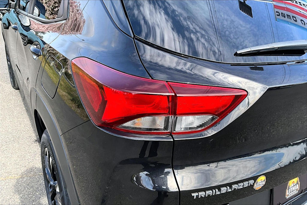 Thumbnail: 2023 Chevrolet TrailBlazer - 32