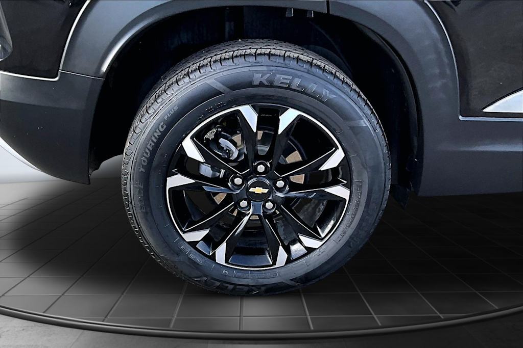 Thumbnail: 2023 Chevrolet TrailBlazer - 35