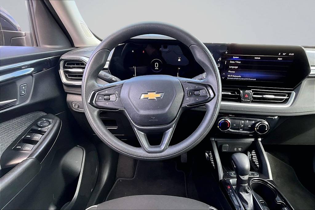 Thumbnail: 2024 Chevrolet TrailBlazer - 14