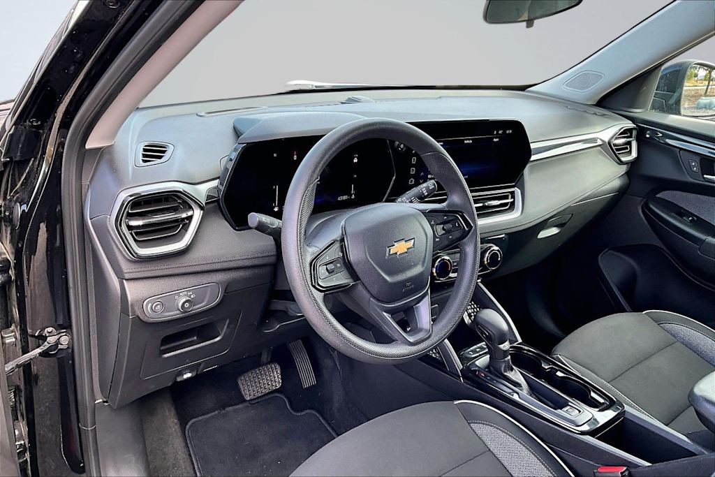 Thumbnail: 2024 Chevrolet TrailBlazer - 2