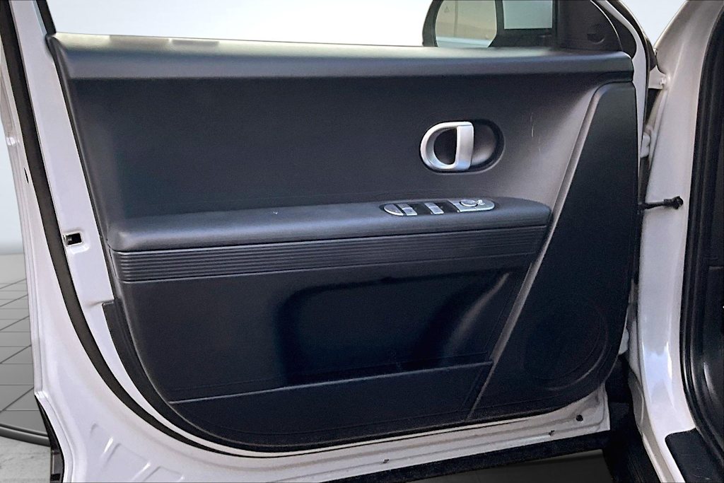 Thumbnail: 2024 Hyundai Ioniq 5 - 28