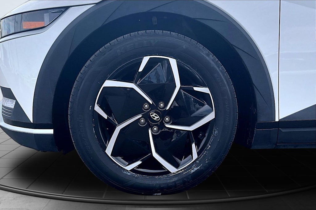 Thumbnail: 2023 Hyundai Ioniq 5 - 8