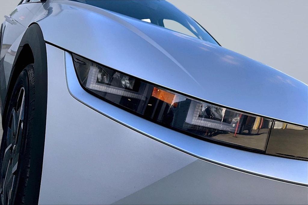 Thumbnail: 2023 Hyundai Ioniq 5 - 31