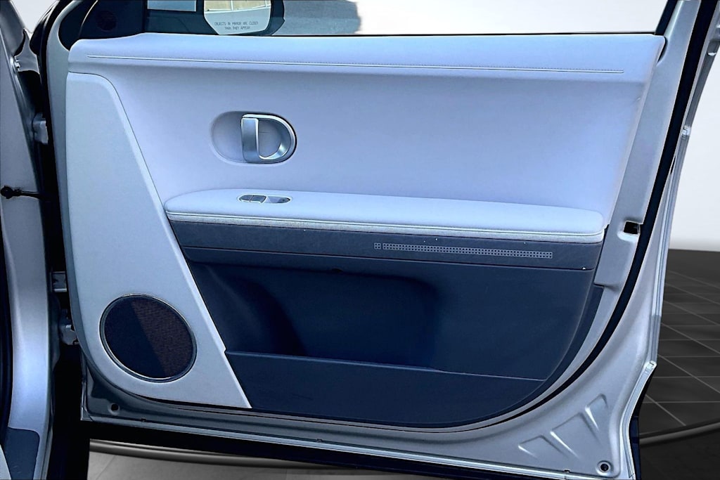 Thumbnail: 2023 Hyundai Ioniq 5 - 29