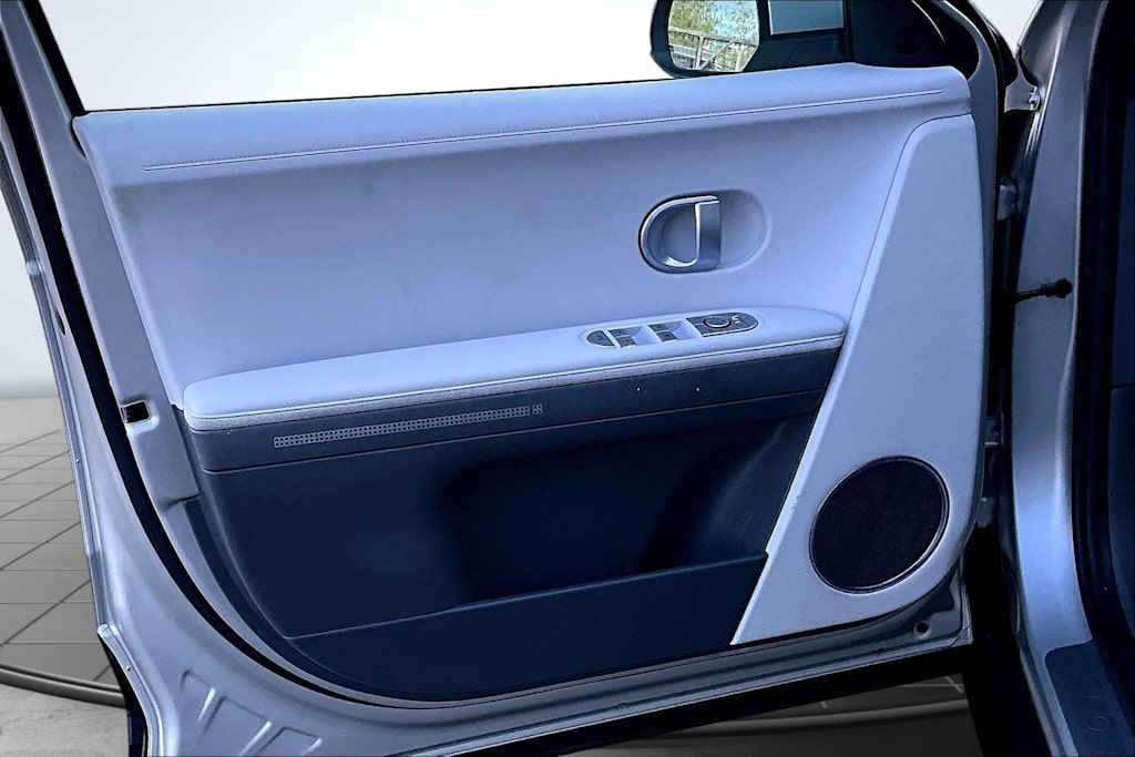 Thumbnail: 2023 Hyundai Ioniq 5 - 28