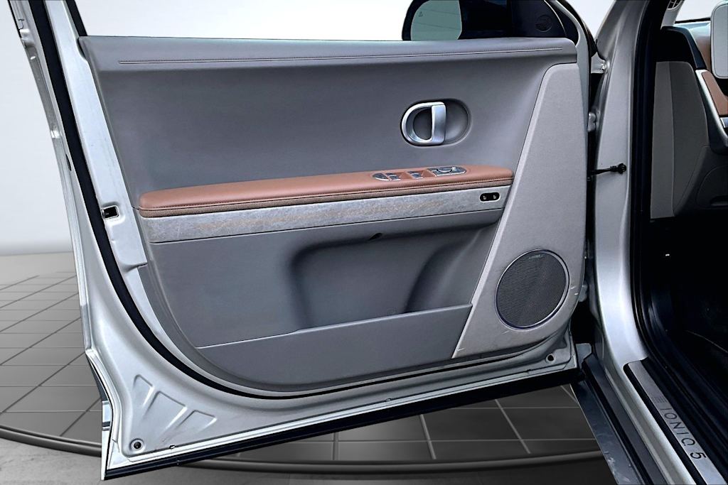 Thumbnail: 2024 Hyundai Ioniq 5 - 28