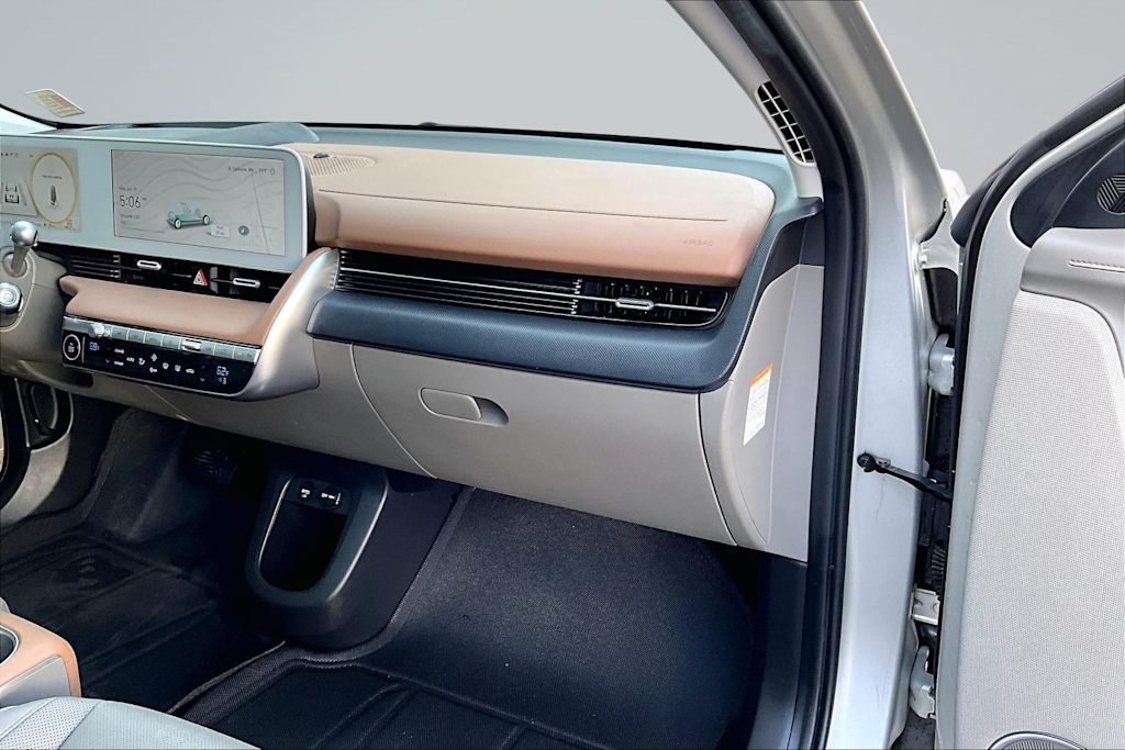 Thumbnail: 2024 Hyundai Ioniq 5 - 24