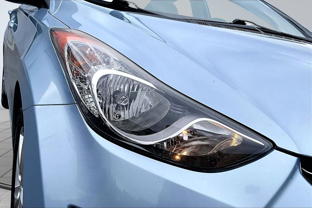 Thumbnail: 2012 Hyundai Elantra - 31