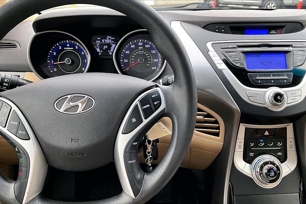 Thumbnail: 2012 Hyundai Elantra - 27