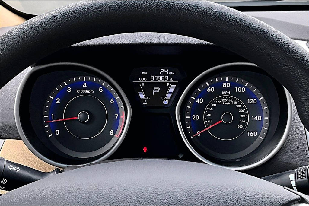 Thumbnail: 2012 Hyundai Elantra - 18
