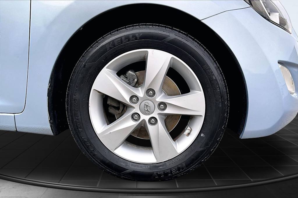 Thumbnail: 2012 Hyundai Elantra - 34