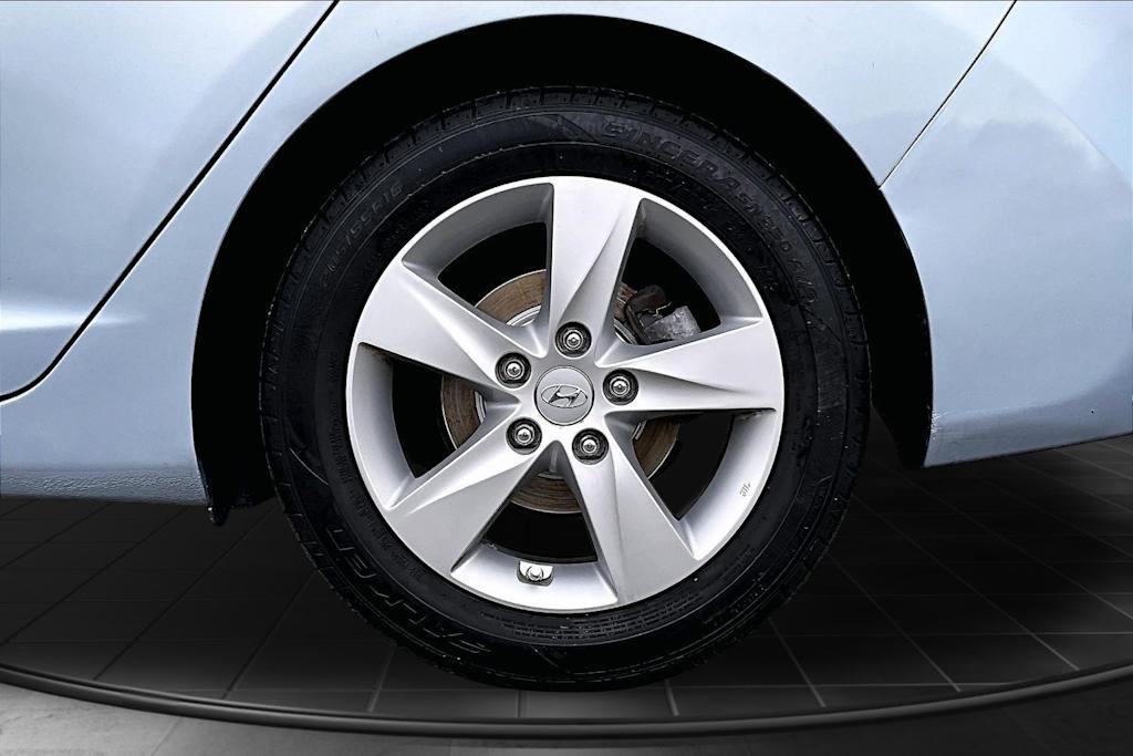 Thumbnail: 2012 Hyundai Elantra - 35
