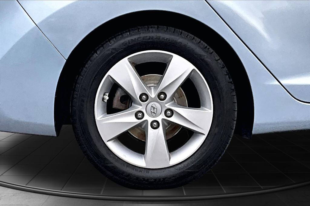 Thumbnail: 2012 Hyundai Elantra - 36