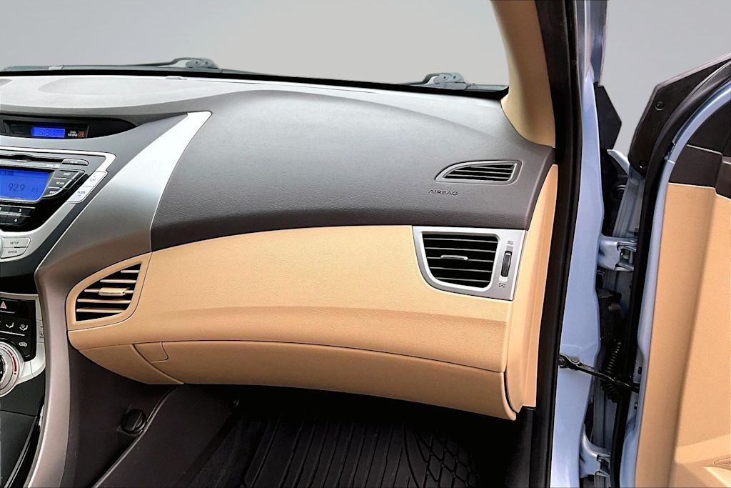 Thumbnail: 2012 Hyundai Elantra - 25