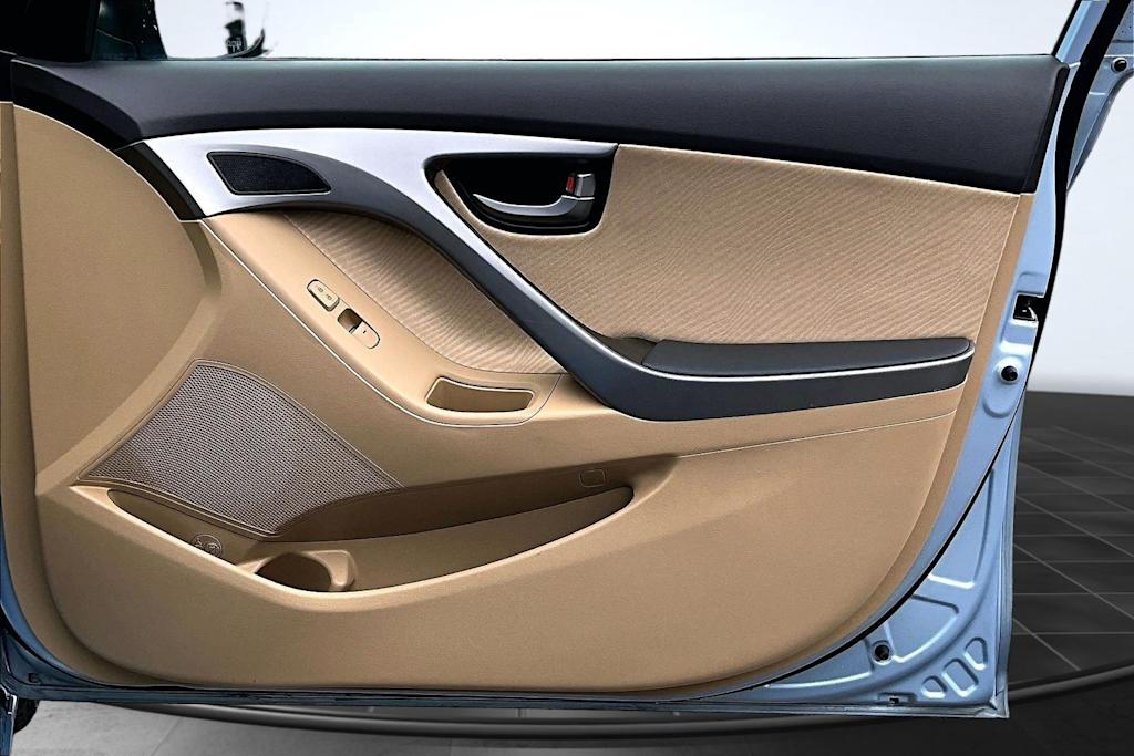 Thumbnail: 2012 Hyundai Elantra - 29