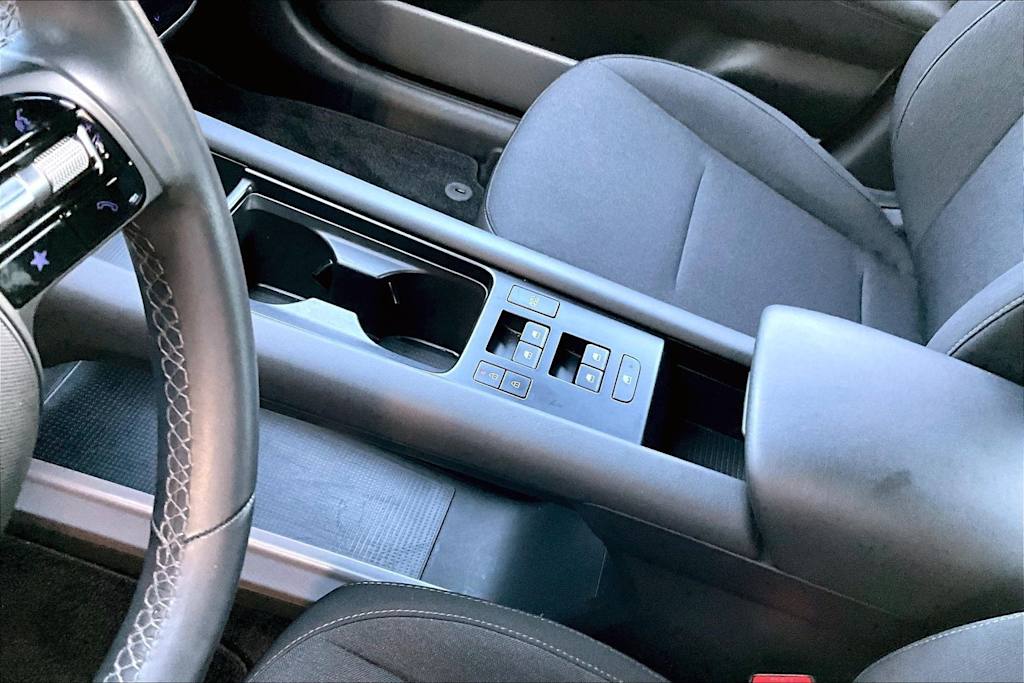 Thumbnail: 2024 Hyundai Ioniq 6 - 19
