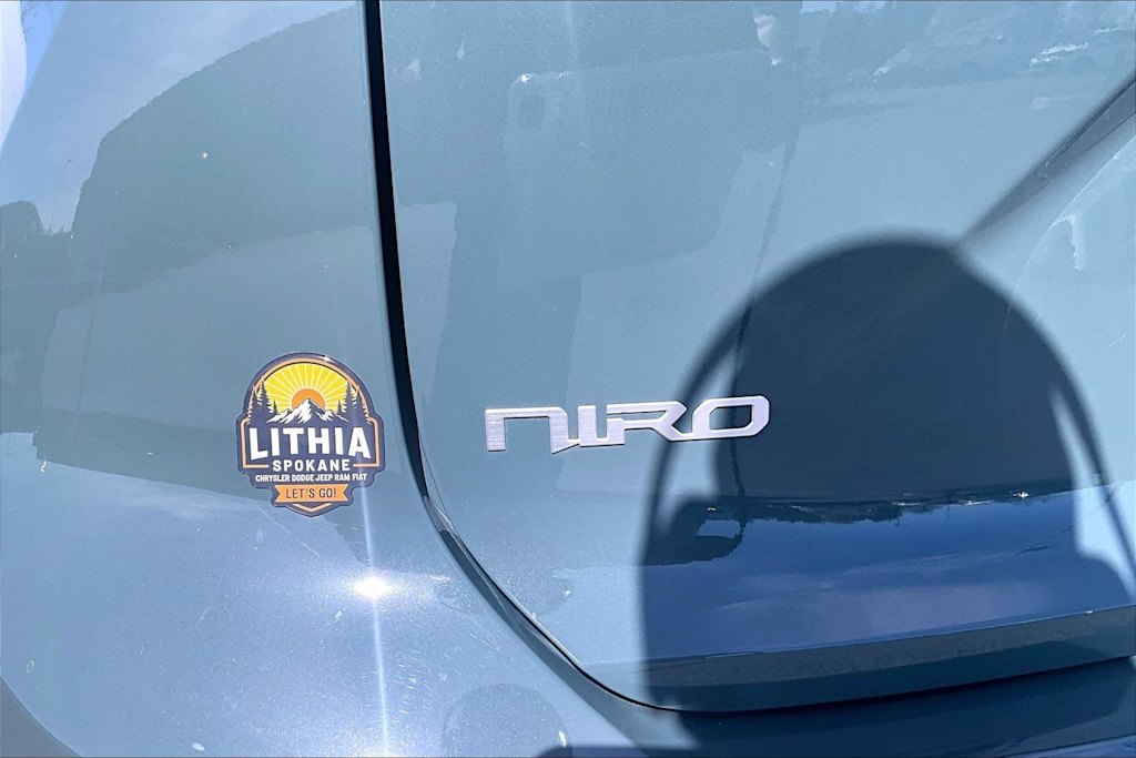 Thumbnail: 2023 Kia Niro - 7