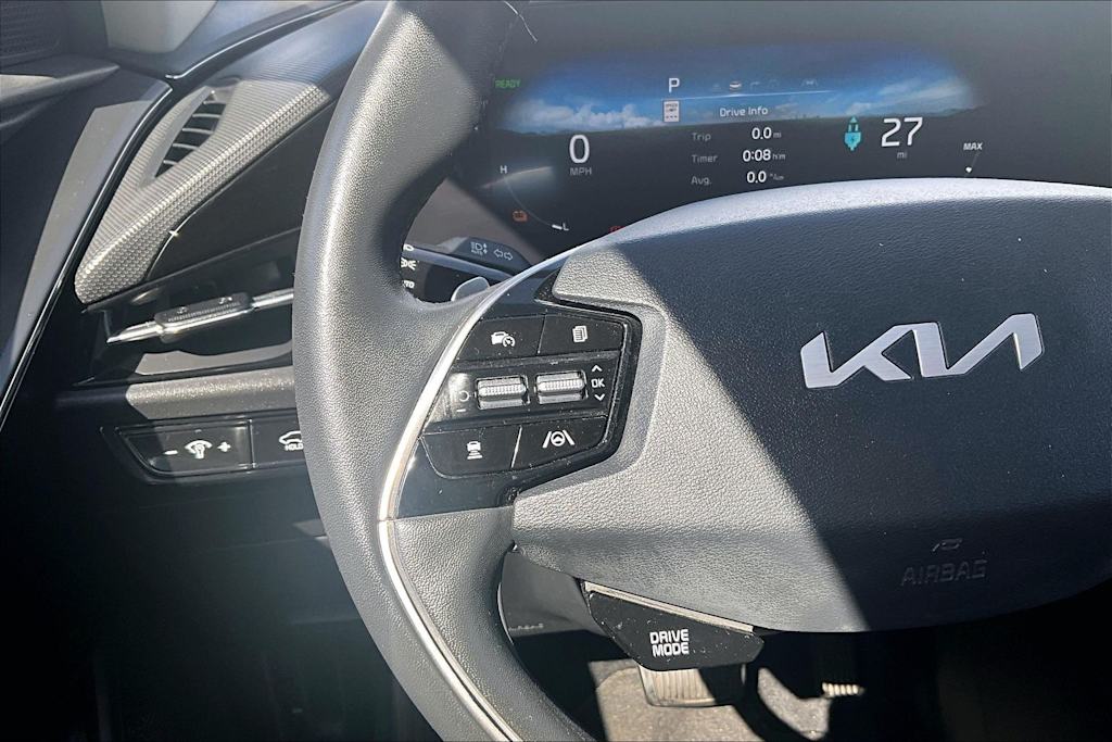Thumbnail: 2023 Kia Niro - 25