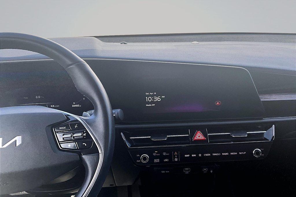 Thumbnail: 2023 Kia Niro - 15