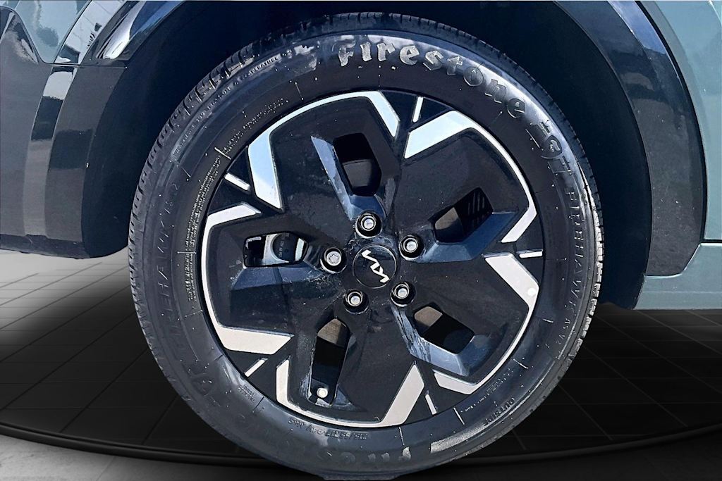 Thumbnail: 2023 Kia Niro - 35