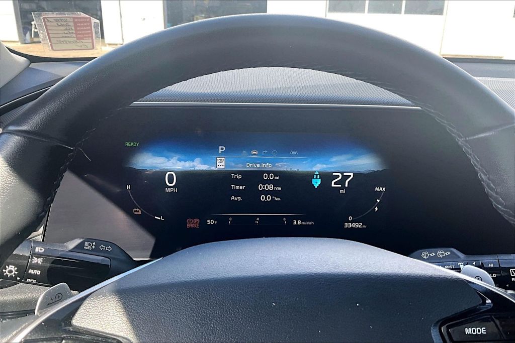 Thumbnail: 2023 Kia Niro - 17