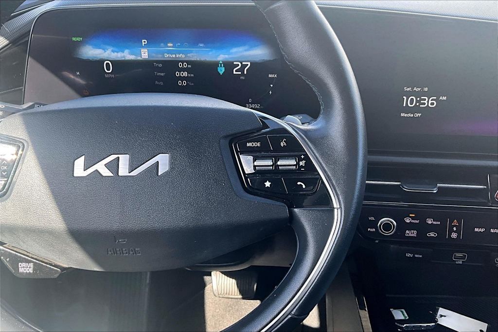 Thumbnail: 2023 Kia Niro - 26