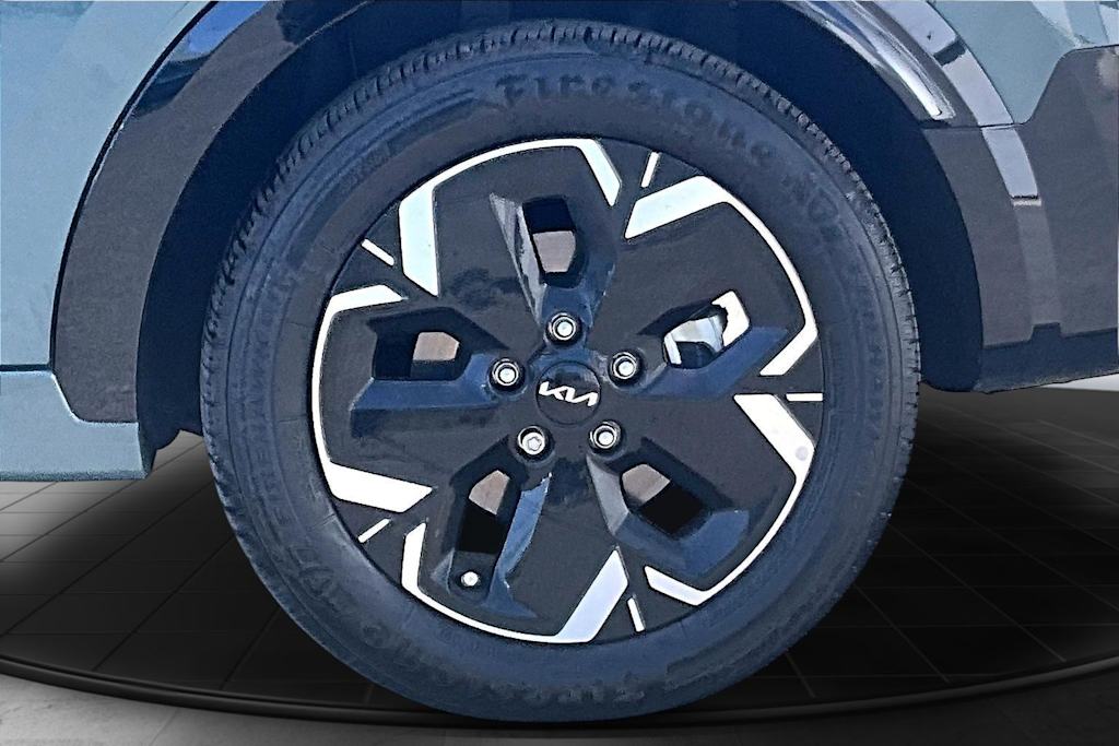 Thumbnail: 2023 Kia Niro - 36