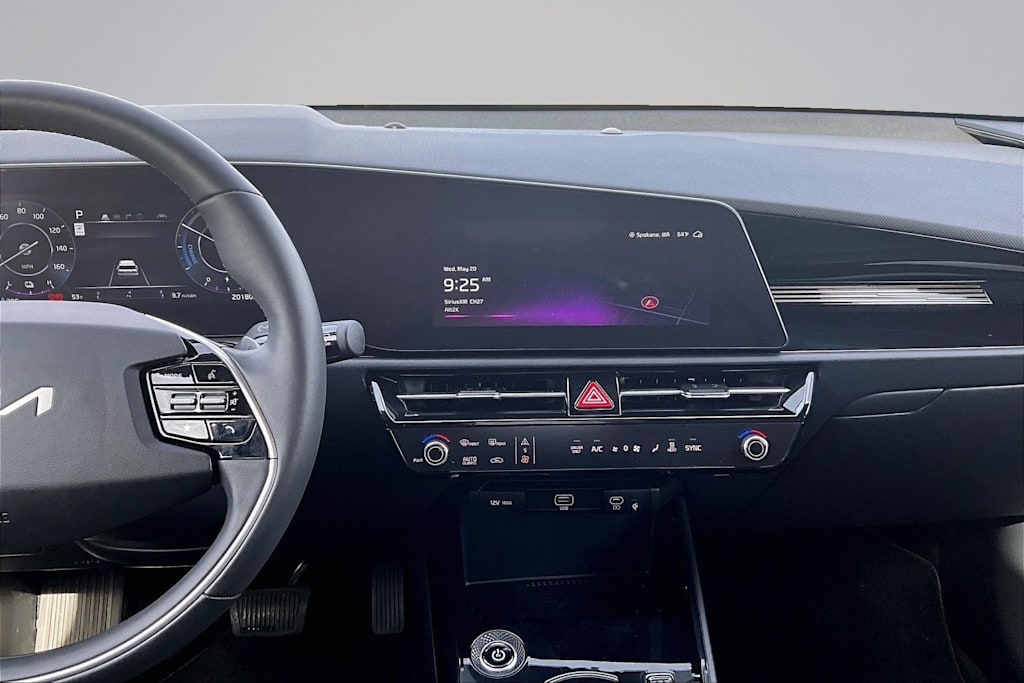Thumbnail: 2024 Kia Niro - 16