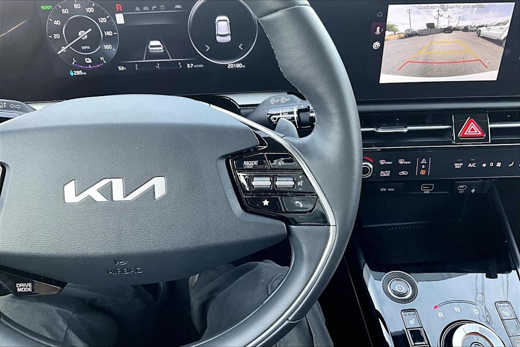 Thumbnail: 2024 Kia Niro - 15