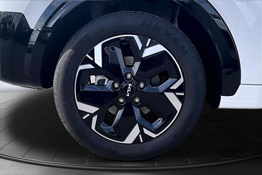 Thumbnail: 2024 Kia Niro - 35
