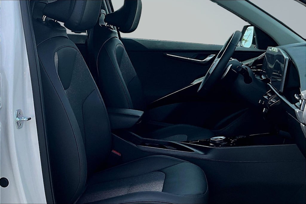 Thumbnail: 2024 Kia Niro - 12