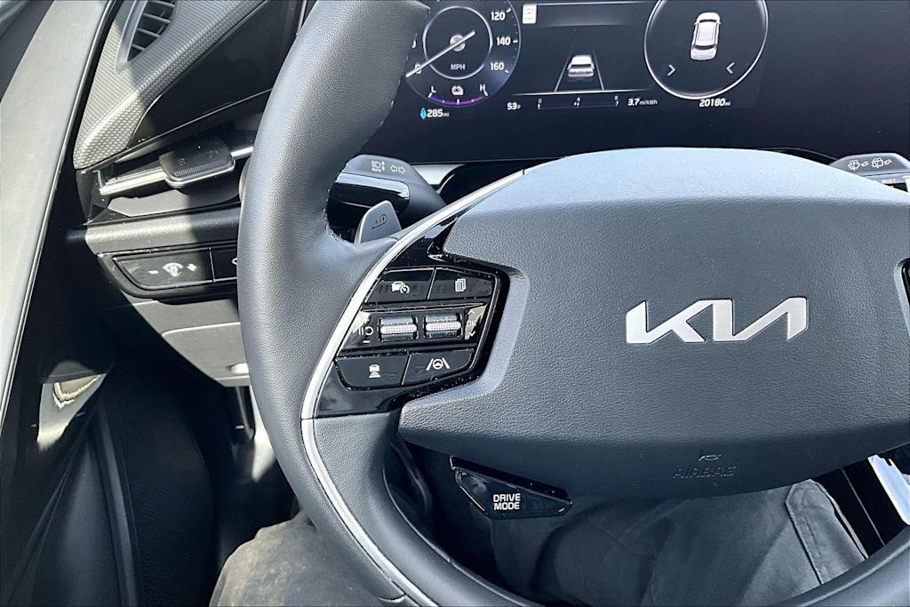 Thumbnail: 2024 Kia Niro - 26