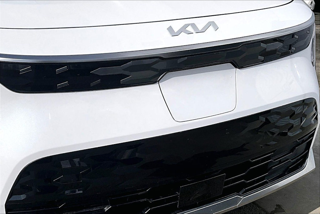 Thumbnail: 2024 Kia Niro - 33