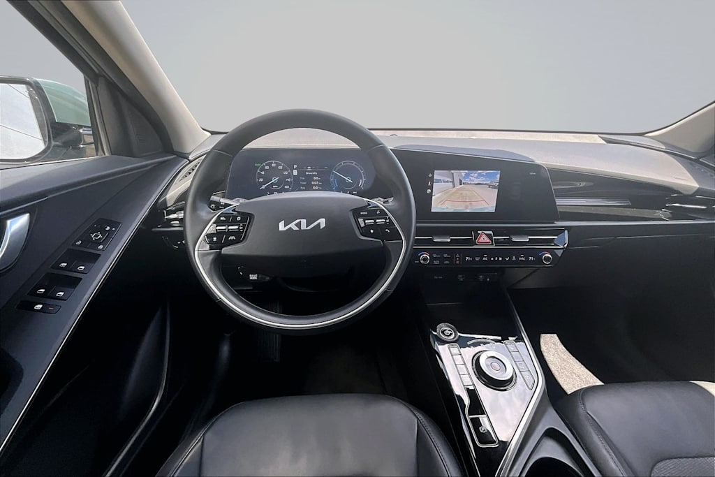 Thumbnail: 2023 Kia Niro - 14