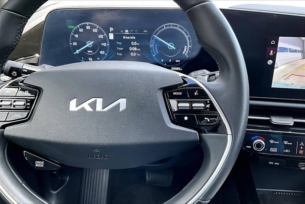 Thumbnail: 2023 Kia Niro - 26