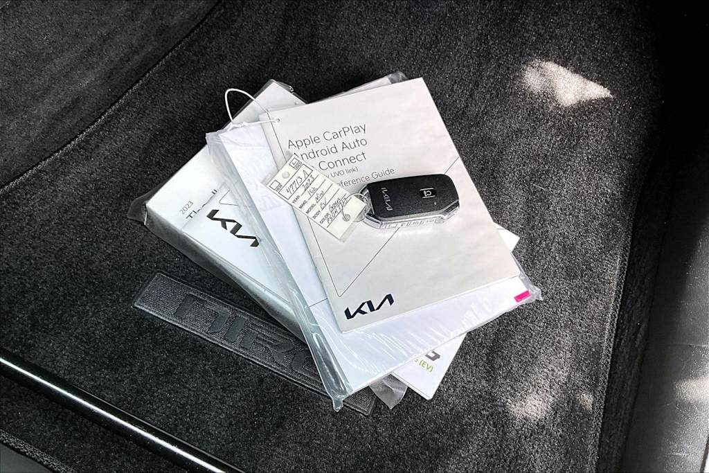 Thumbnail: 2023 Kia Niro - 19